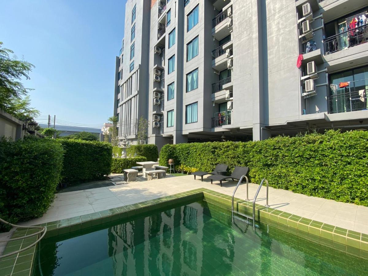 RoomQuest Sukhumvit 107 Samut Prakan Extérieur photo