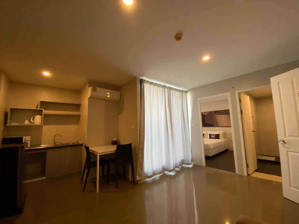 RoomQuest Sukhumvit 107 Samut Prakan Extérieur photo