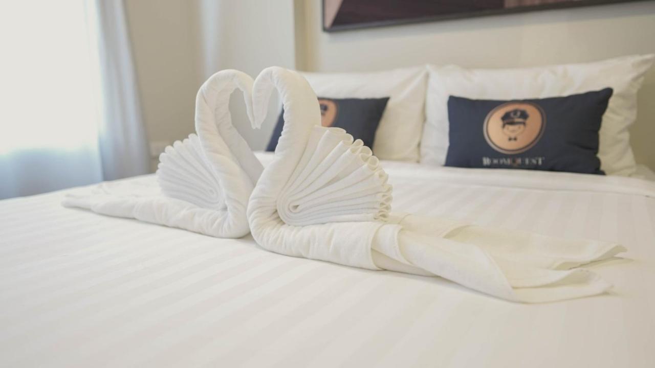 RoomQuest Sukhumvit 107 Samut Prakan Extérieur photo