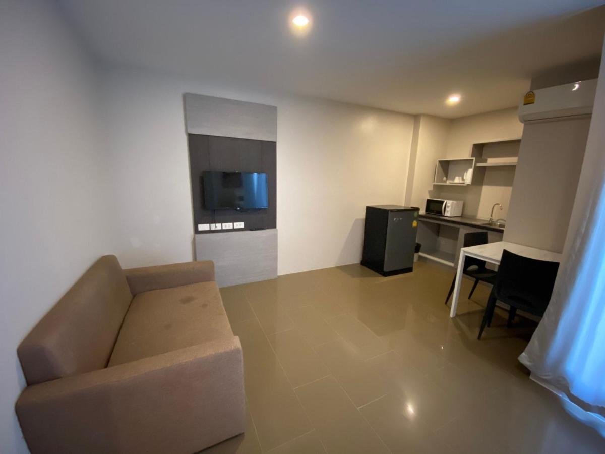 RoomQuest Sukhumvit 107 Samut Prakan Extérieur photo