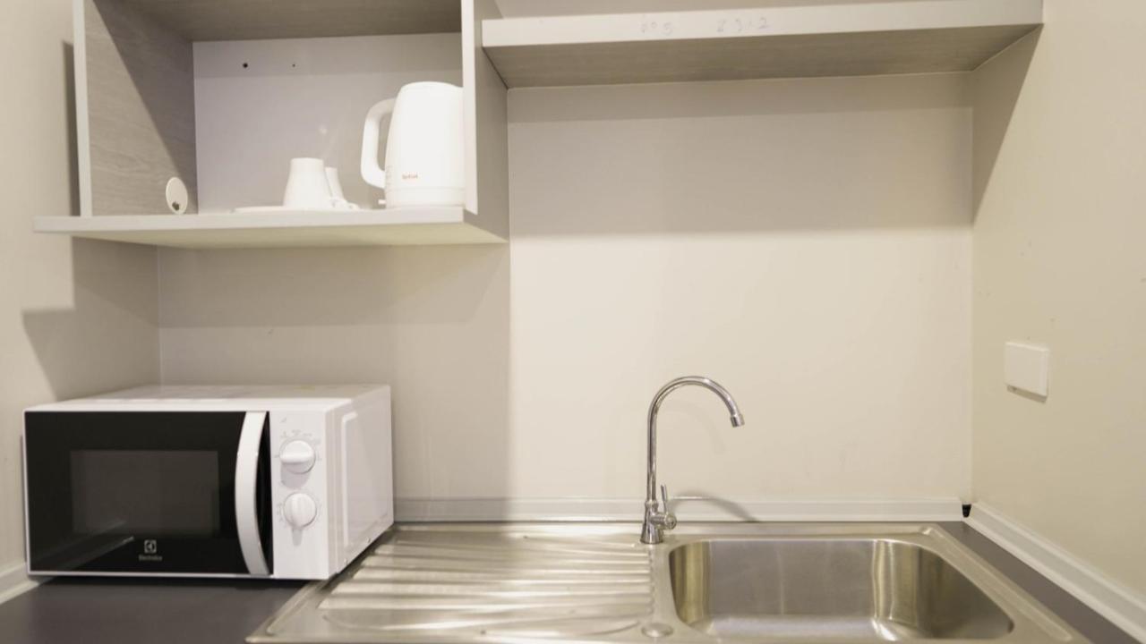 RoomQuest Sukhumvit 107 Samut Prakan Extérieur photo