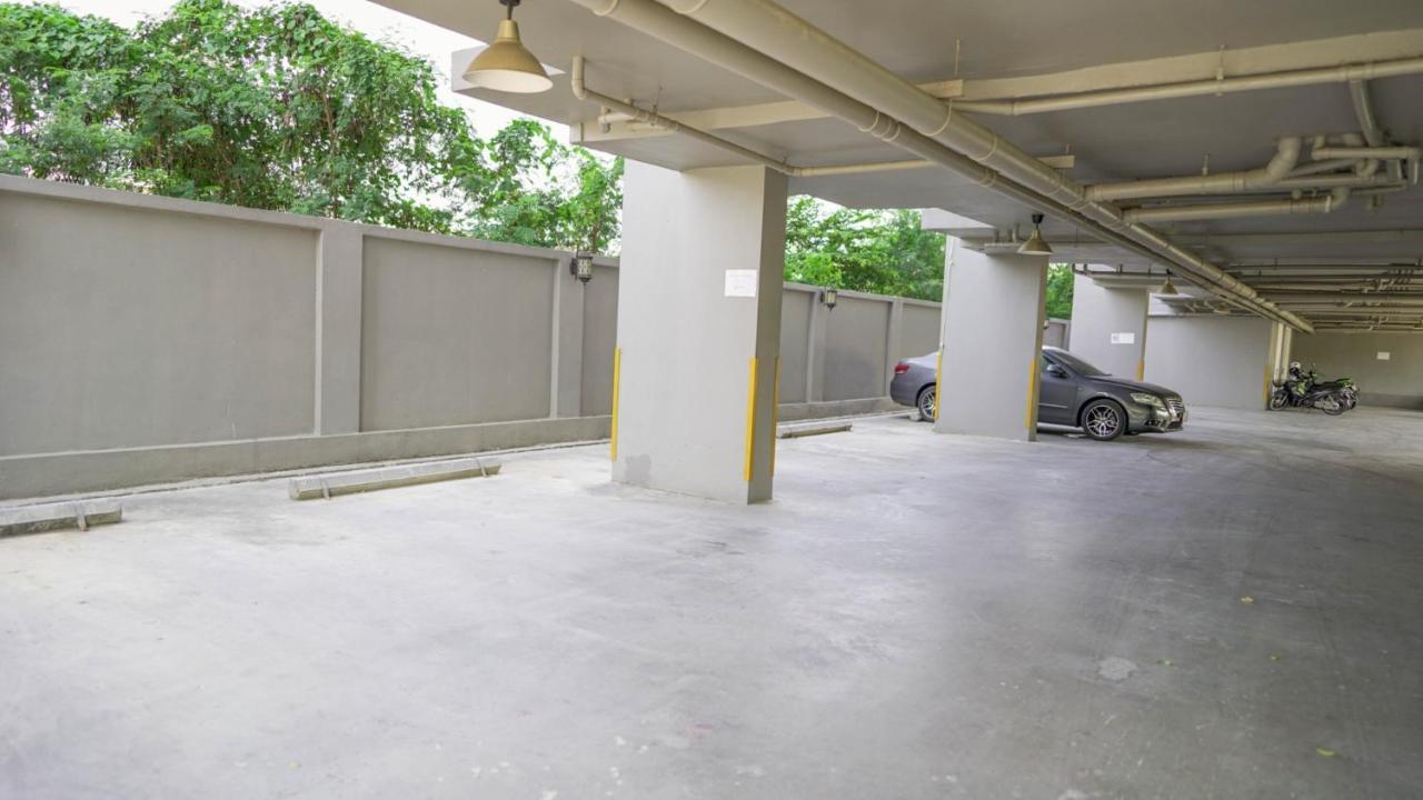 RoomQuest Sukhumvit 107 Samut Prakan Extérieur photo