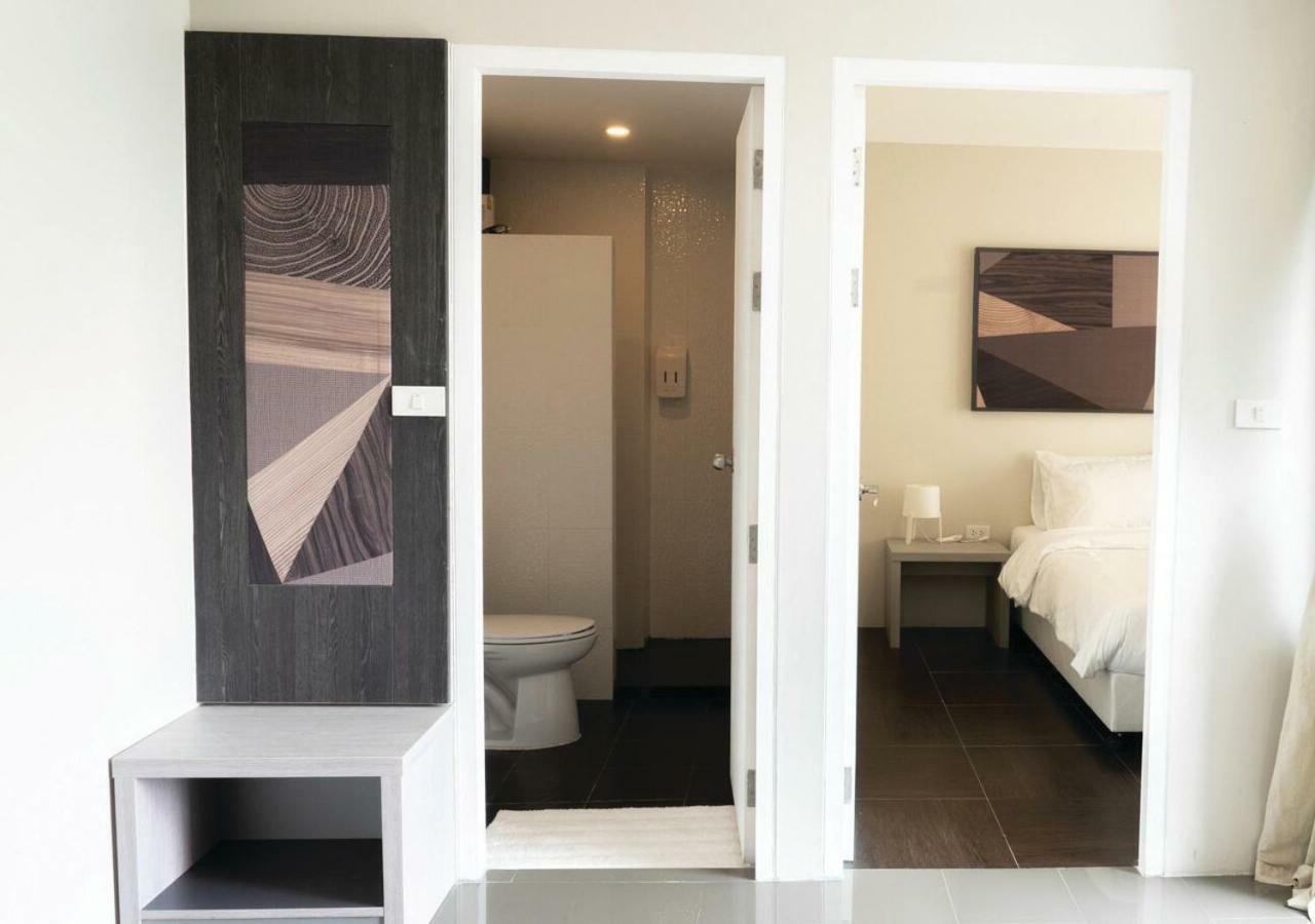 RoomQuest Sukhumvit 107 Samut Prakan Extérieur photo
