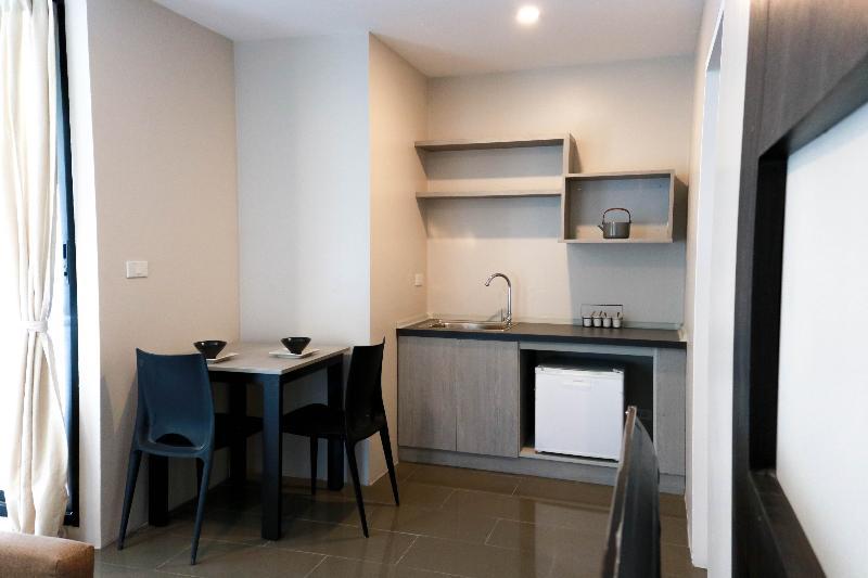 RoomQuest Sukhumvit 107 Samut Prakan Extérieur photo