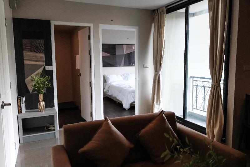 RoomQuest Sukhumvit 107 Samut Prakan Extérieur photo