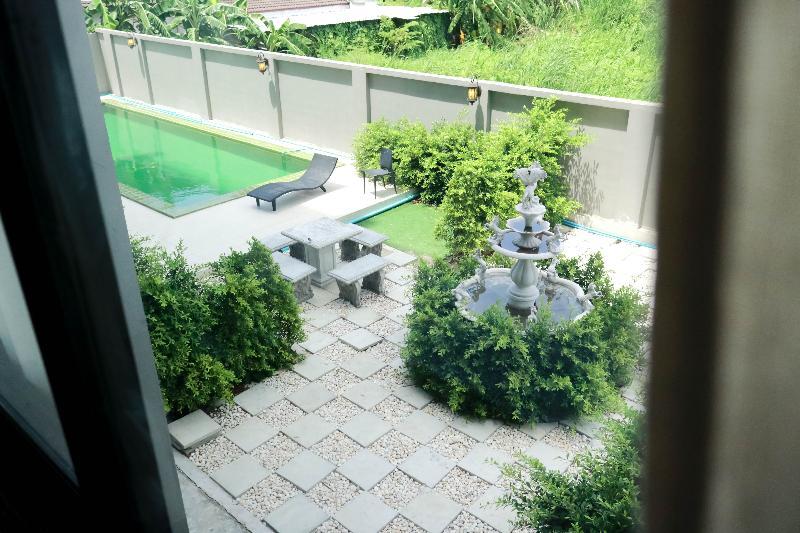 RoomQuest Sukhumvit 107 Samut Prakan Extérieur photo